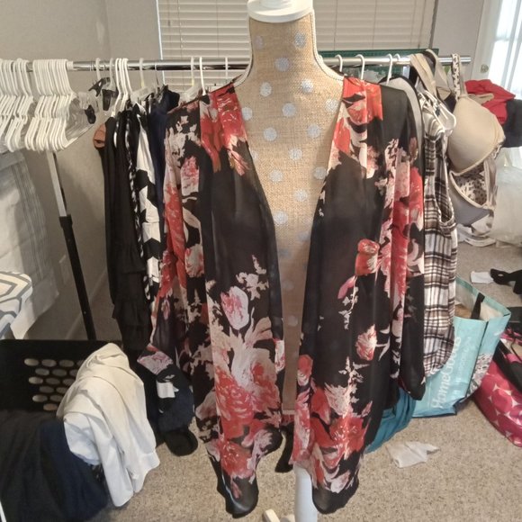 Tops - NWOT Floral Sheer Batwing Cardigan